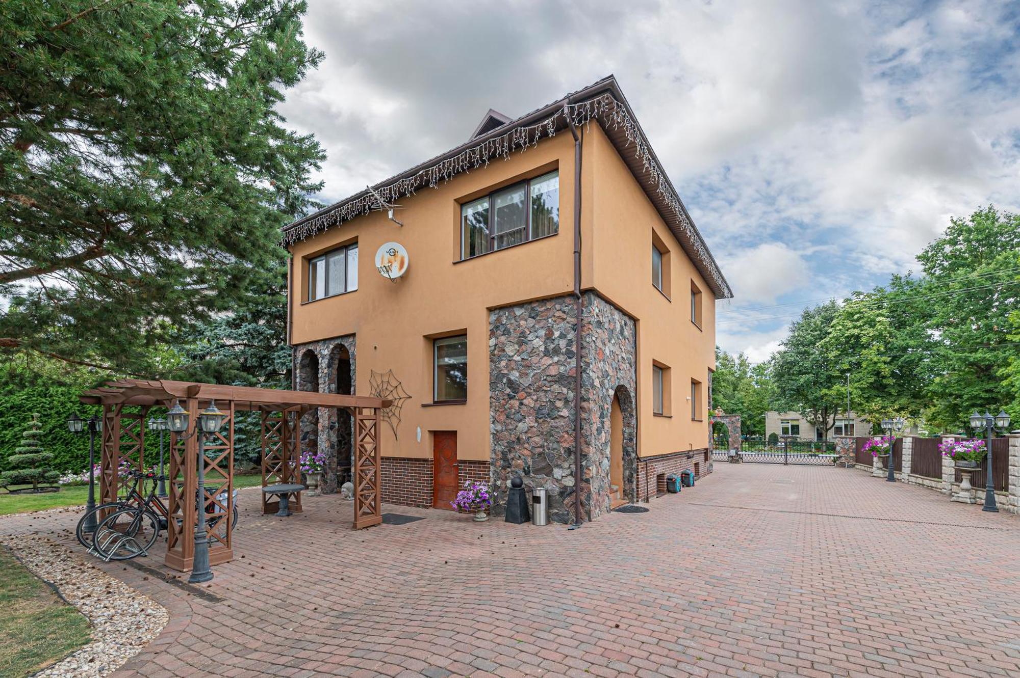 Spacious Studio Apartment By Polo Apartments Kaunas Exterior photo